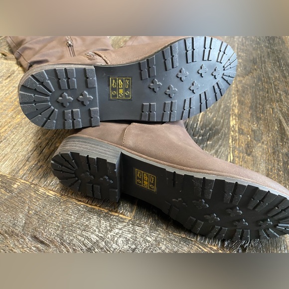 New Call it Spring Boots 👢 - Picture 12 of 13